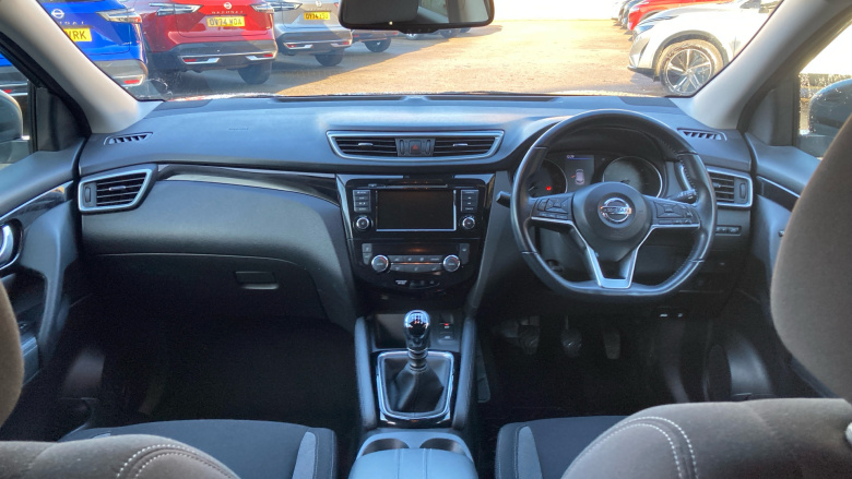 Nissan Qashqai 1.3 DiG-T 160 Acenta Premium 5dr Petrol Hatchback